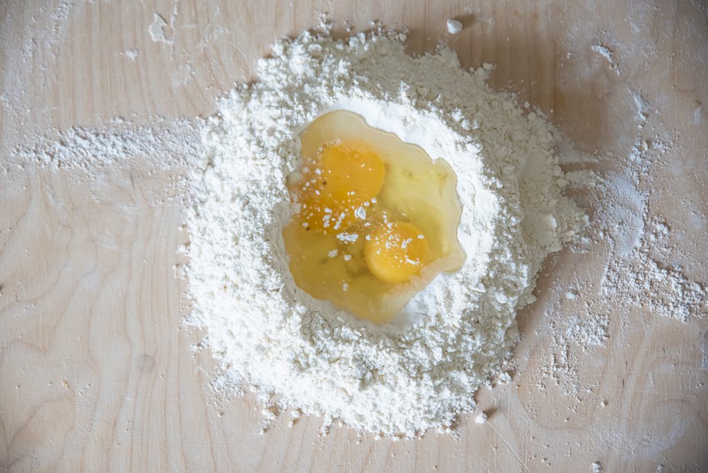 tortellini con ricotta e piselli preparazione pasta