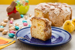 Colomba di Pasqua: storia, proprietà nutrizionali, usi e due ricette