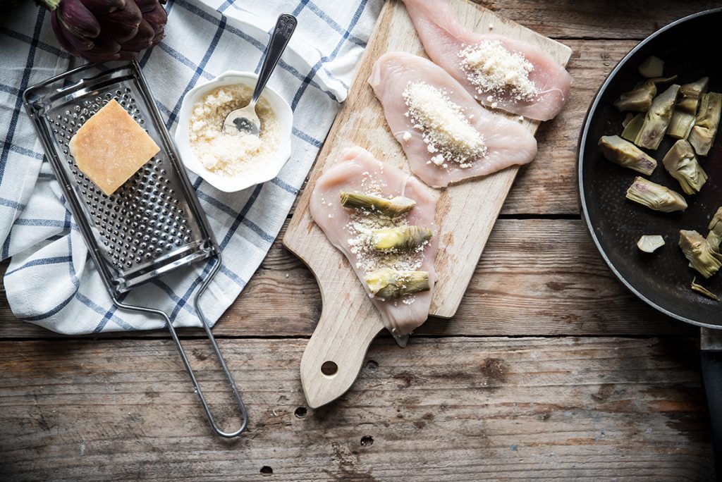 come fare gli involtini di petto di pollo con carciofi 1