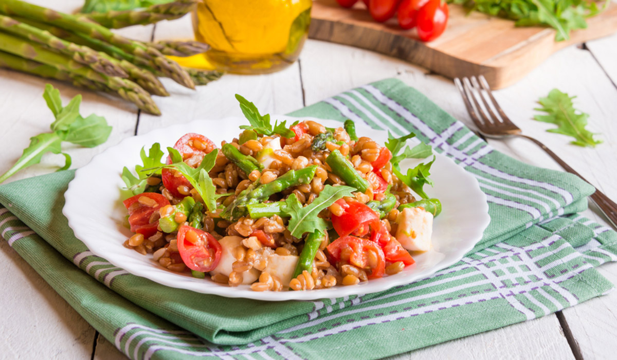 insalata di farro con verdure