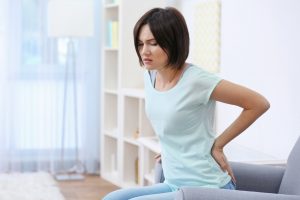 Calcoli renali in aumento nelle donne: come riconoscerli, prevenirli e curarli