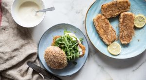 Hamburger con filetti di merluzzo impanato (filet-o-fish)