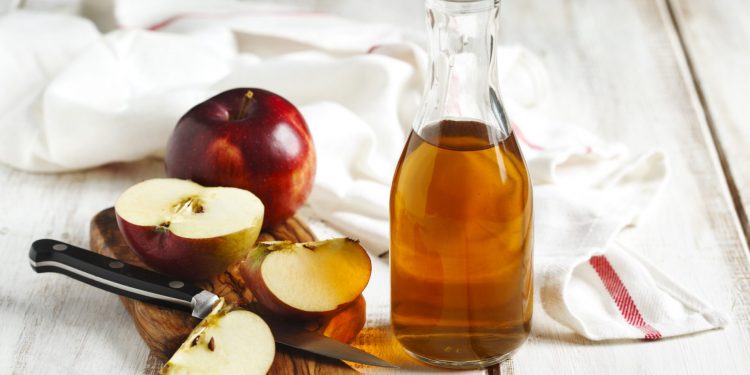 Aceto di mele: cos'è, proprietà, benefici, dimagrimento, controindicazioni