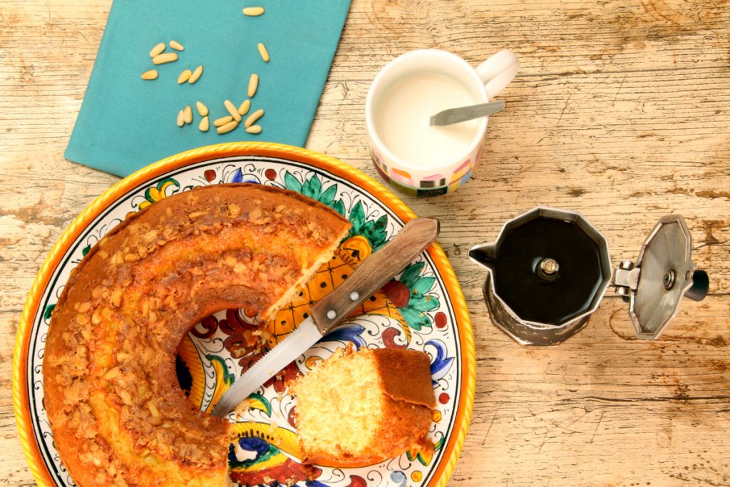 Ciambellone all'acqua, la ricetta soffice senza latte 4 ciambellone all'acqua