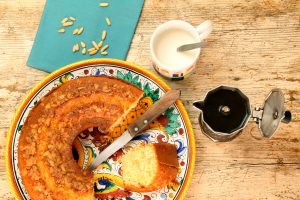 Ciambellone all’acqua, la ricetta soffice senza latte
