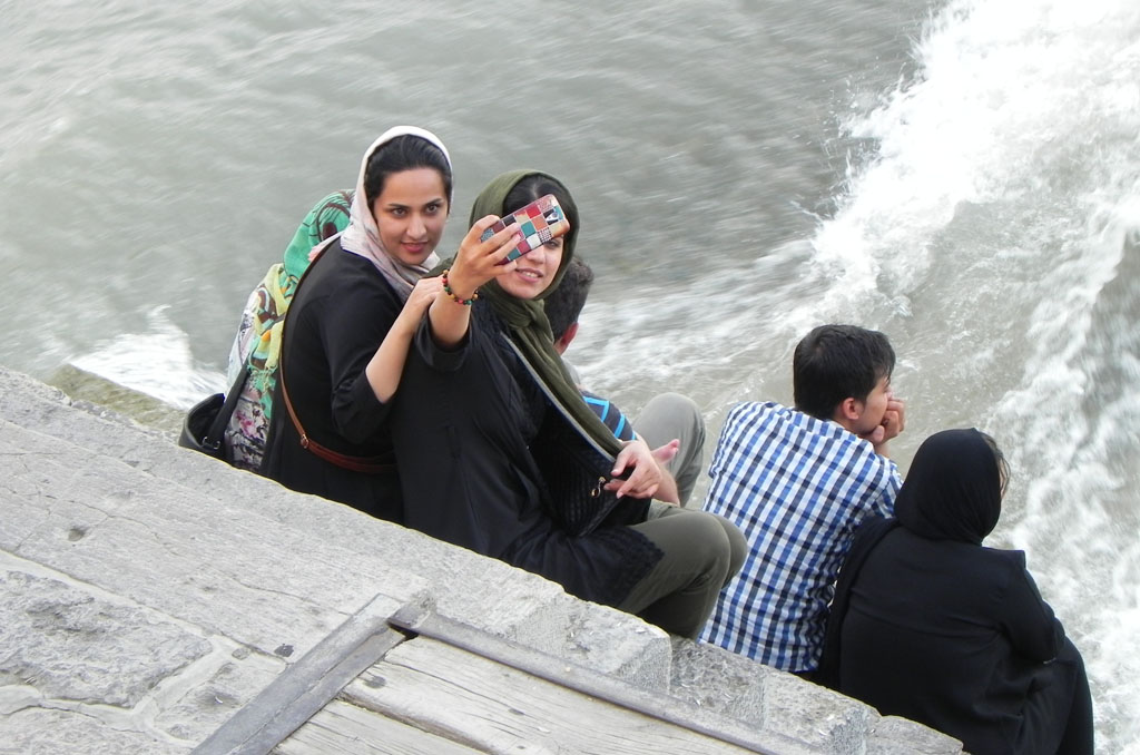 iran scene di vita donne