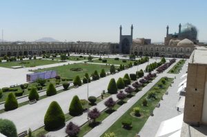 Iran, tra retaggi del passato e apertura all’Occidente