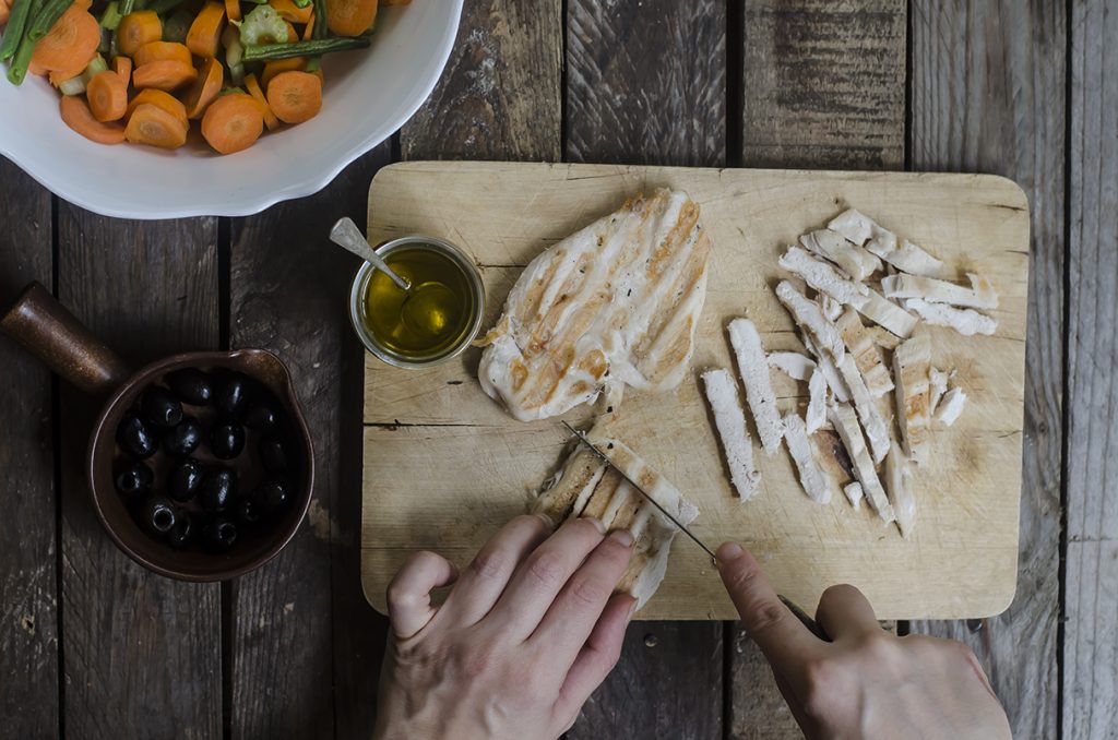 insalata di pollo, un secondo leggero e nutriente