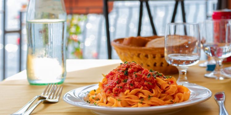 pasta con ragù di merluzzo