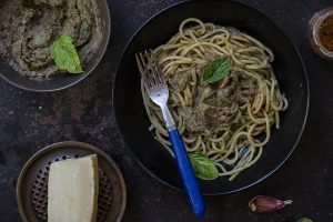Pesto di melanzane: ricetta e come si prepara