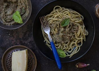 ricetta pesto di melanzane