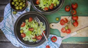 “Tagliatelle” di cetriolo, un contorno originale