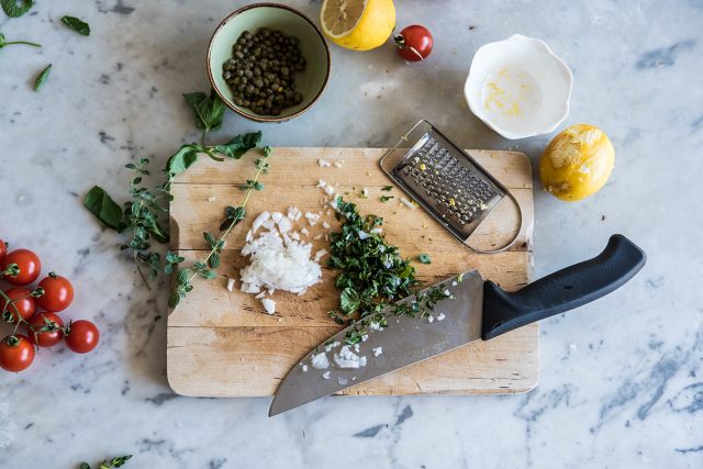 tartare pesce spada preparazione 1