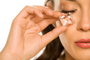 7 dritte per usare il ghiaccio come alleato di bellezza