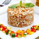 farro con zucchine e pomodori essiccati