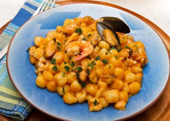 Gnocchi ai frutti di mare e pomodorini