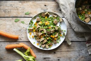 Spezzatino di seitan con piselli