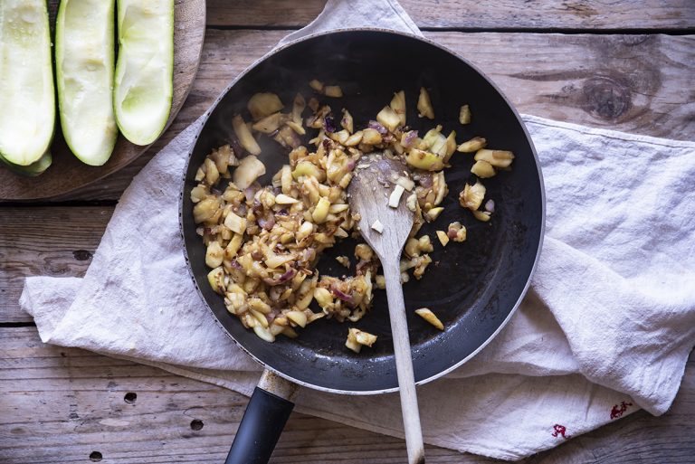 Zucchine ripiene di tempeh Ricette light Melarossa