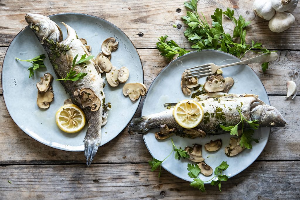 Branzino al cartoccio con champignon