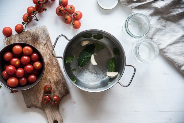 Pomodori in salamoia acqua alloro