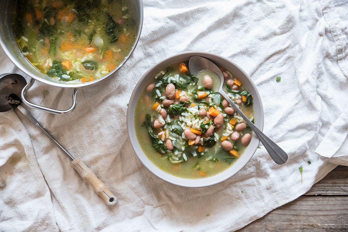 minestra di riso con bietole, fagioli e carote