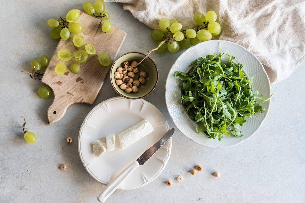 procedimento insalata uva rucola caprino
