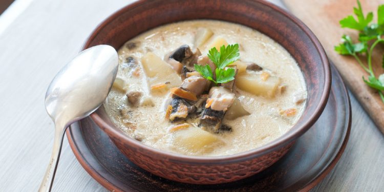 zuppa di patate e funghi