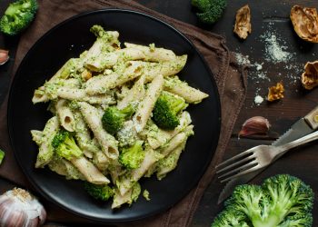 Pasta al pesto broccoli