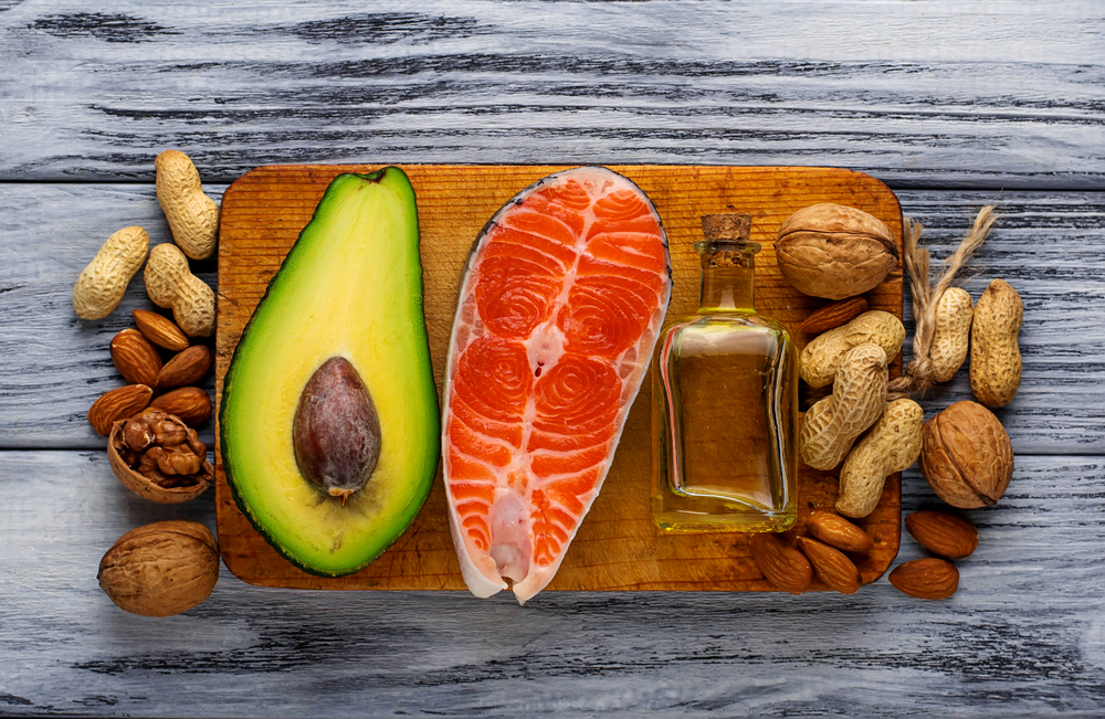 abitudini invecchiare grassi omega3