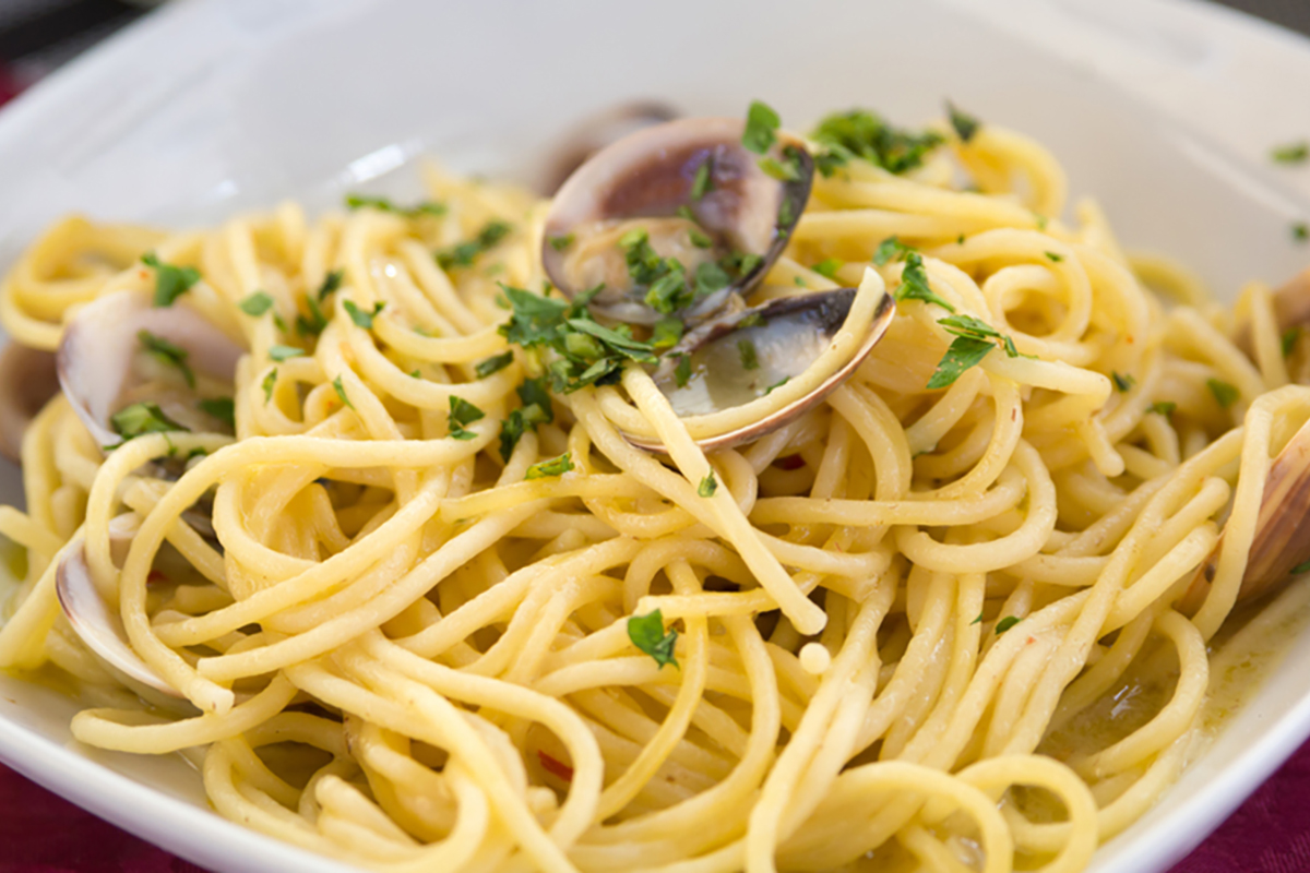 ricette di pesce spaghetti vongole