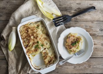 Indivia belga con patate al gratin