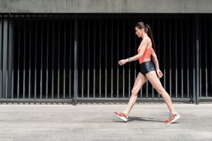 Dimagrire camminando: consigli per bruciare più calorie e come ottimizzare il tuo allenamento