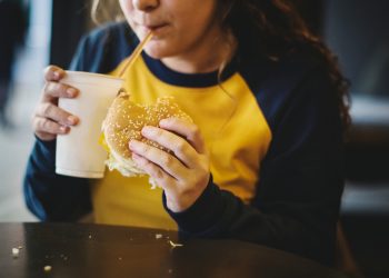 obesità e tumori, aumenta il rischio anche per i giovani