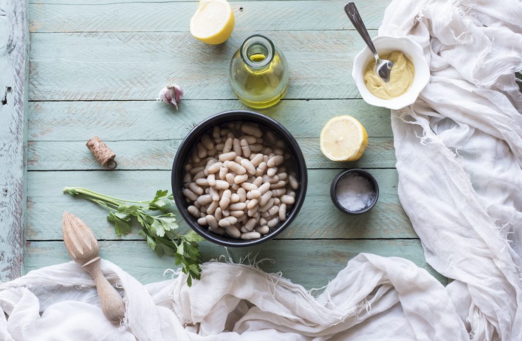 piadina light con hummus e fagioli cannellini