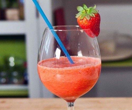 smoothie disintossicante ananas fragole