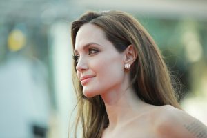 “Gene Angelina Jolie”: l’Inps riconosce invalidità per mastectomia preventiva