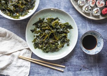 Insalata di alghe wakame