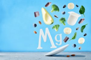 Magnesio: fabbisogno giornaliero, benefici, alimenti ricchi e quando assumere integratori