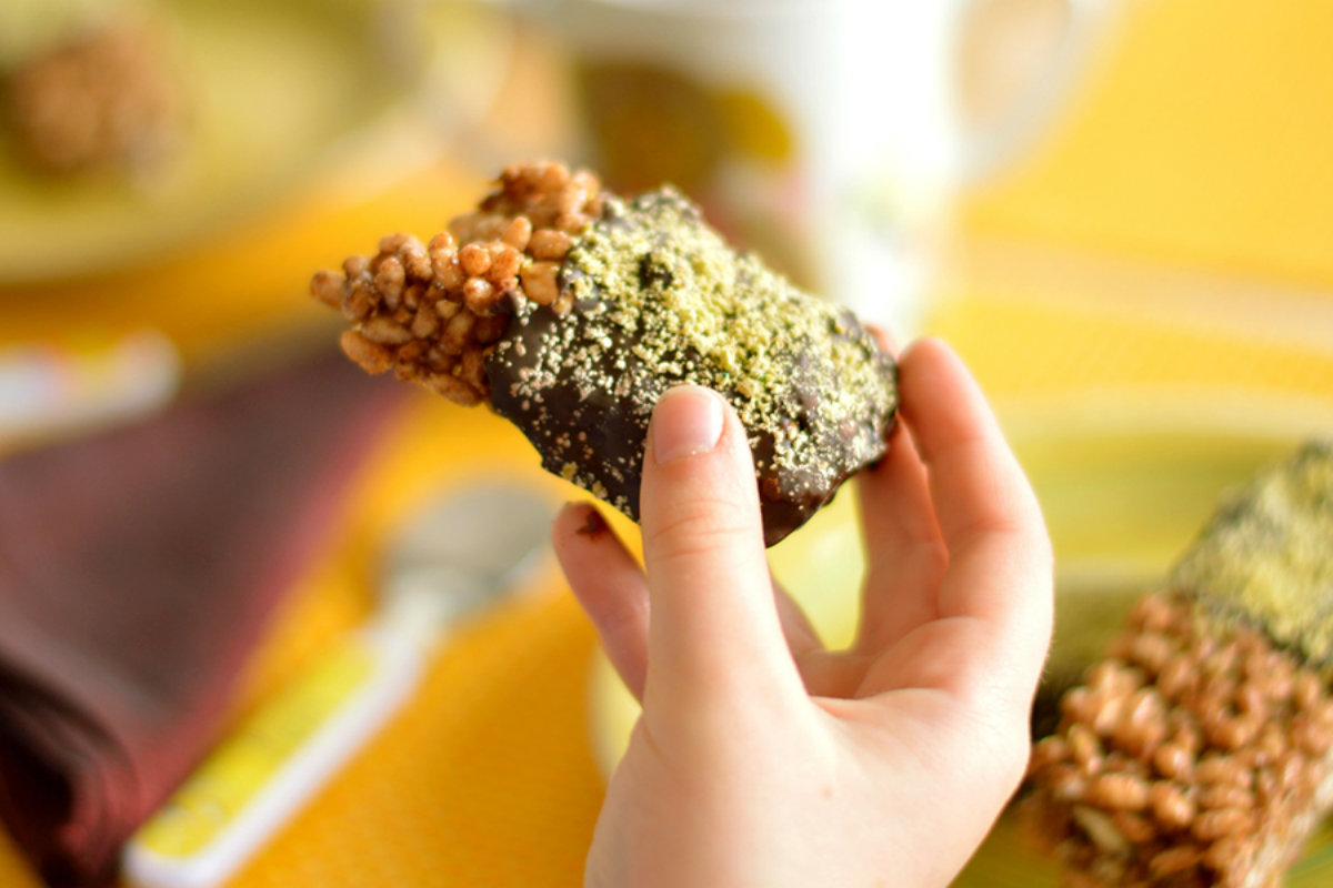ricette con nocciole, barrette di riso soffiato e nocciole