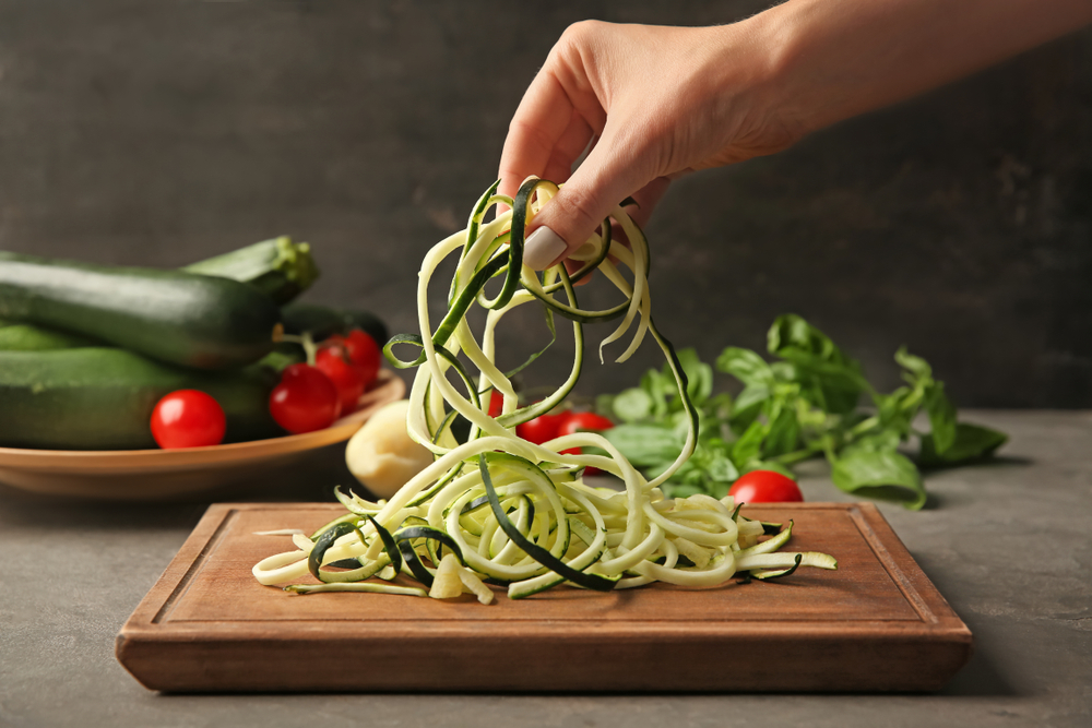 Insieme al pomodoro, la zucchina è uno degli ortaggi più diffusi e più consumati in Italia - Melarossa.it #dietamelarossa #zucchina