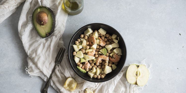 insalata di ceci e gamberetti