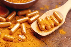 Integratori alla curcuma ritirati per allarme epatite: i prodotti ritirati