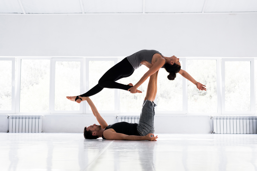 benefici dello yoga per la coppia 