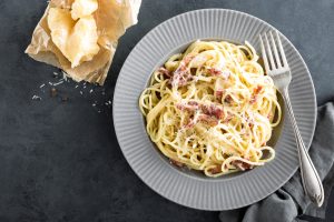 Carbonara e ragù più sani: l’ISS rivede le ricette in chiave salutistica