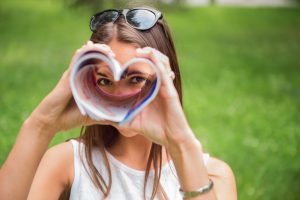 Come gestire le mestruazioni: consigli pratici, dieta, rimedi contro il dolore