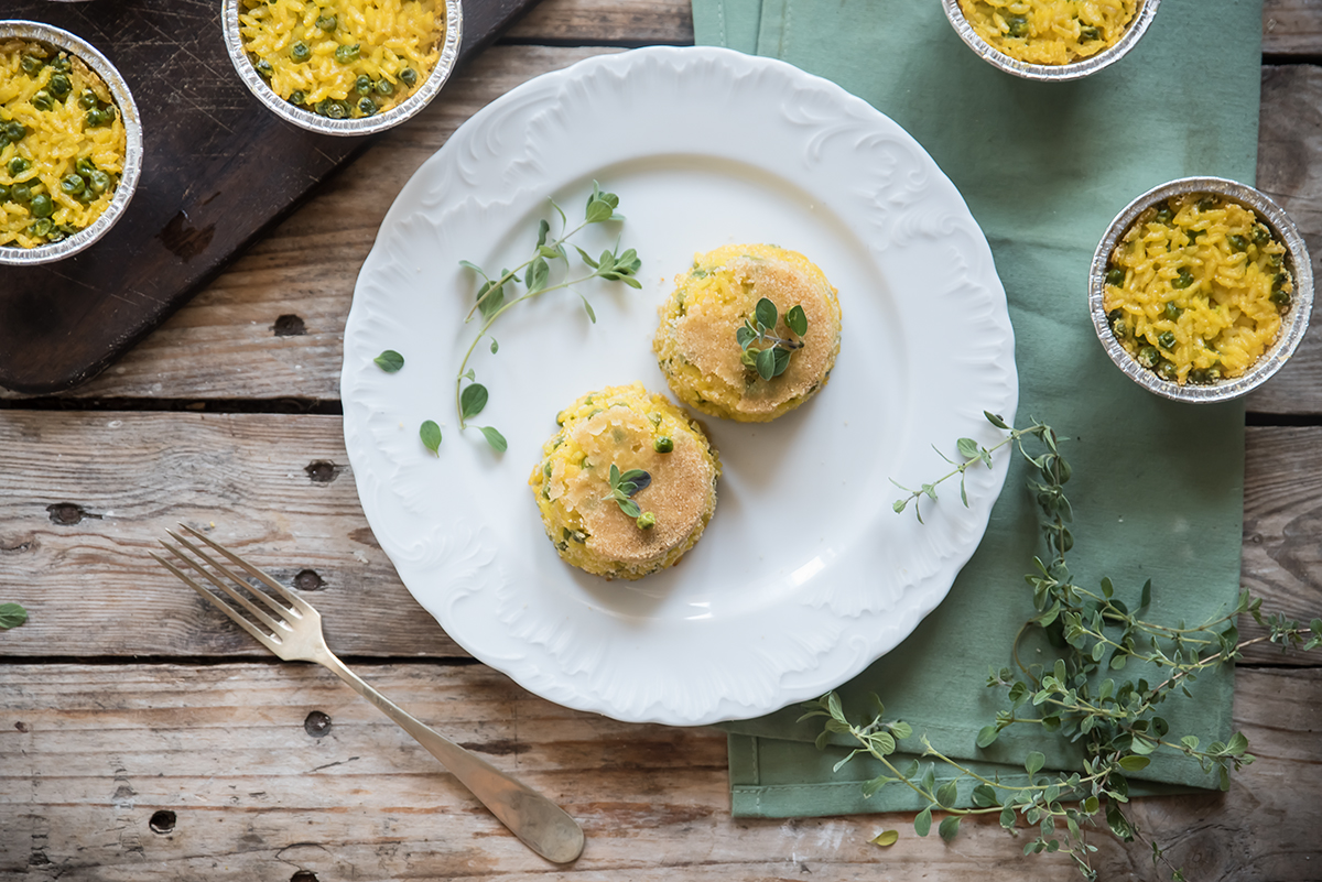 ricette con piselli, timballini di riso