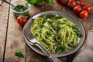 Spaghetti integrali e spinaci
