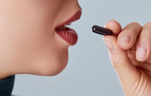 Carbone vegetale o attivo: a cosa serve, quando prenderlo e controindicazioni