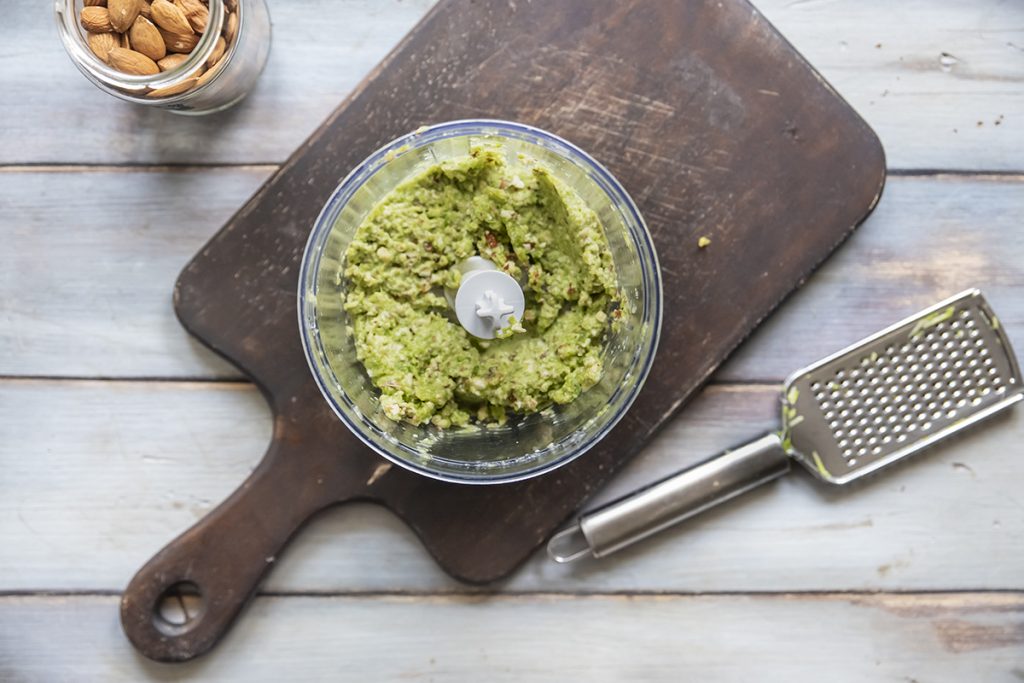 insalata di farro zucchine mandorle