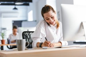 Quanto dobbiamo lavorare per stare veramente bene? Soltanto 8 ore a settimana, dice uno studio
